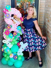 Book Texas balloon twisters, order local balloon delivery, and request custom balloon decor.